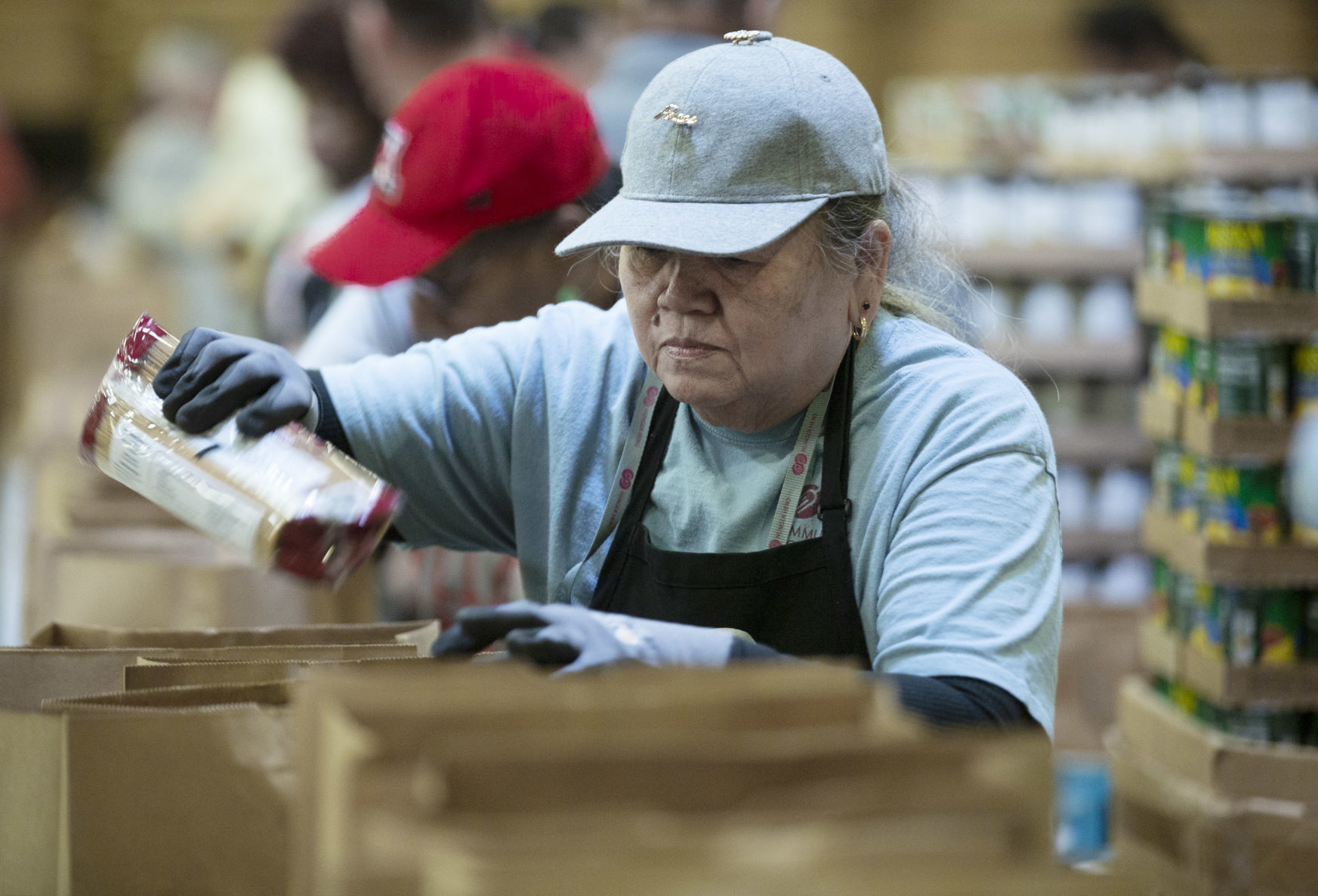 Food bags for federal employees